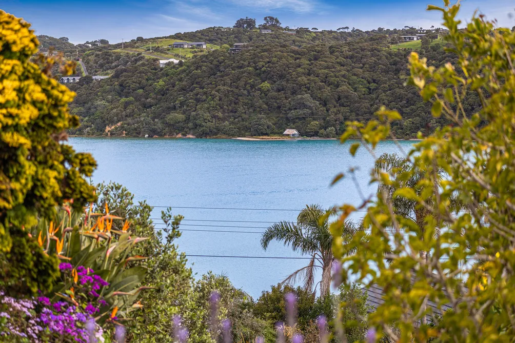 Twin Sea Views - Instant Happiness! 