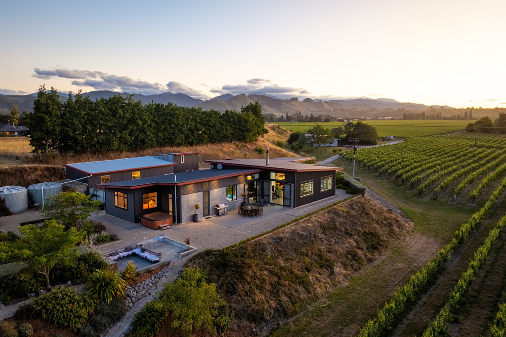 Prime Vineyard Property with Modern Living