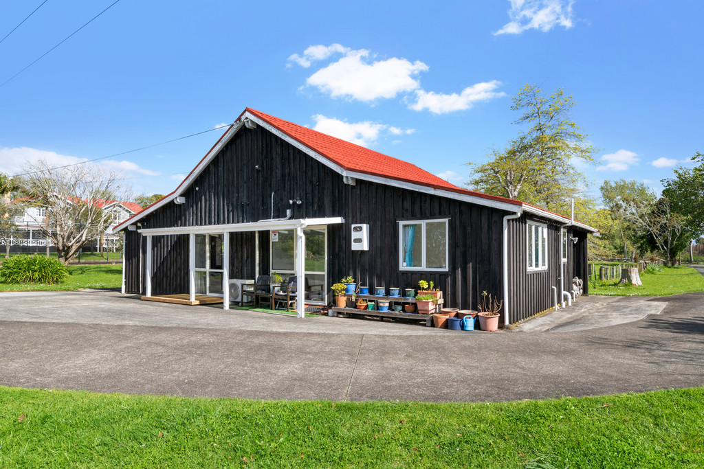 Home & Income Opportunity - Fantastic Investment