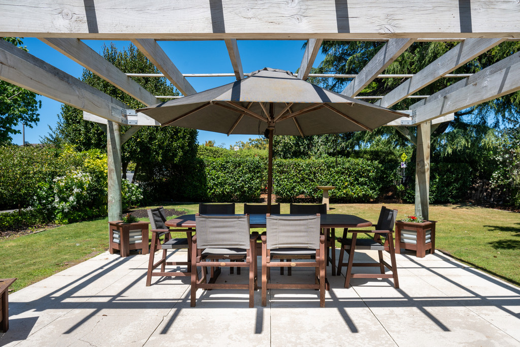 Charming 1920s Villa with Endless Potential