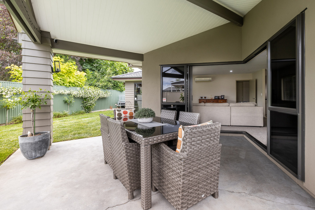 Modern Comfort, Quiet and Private