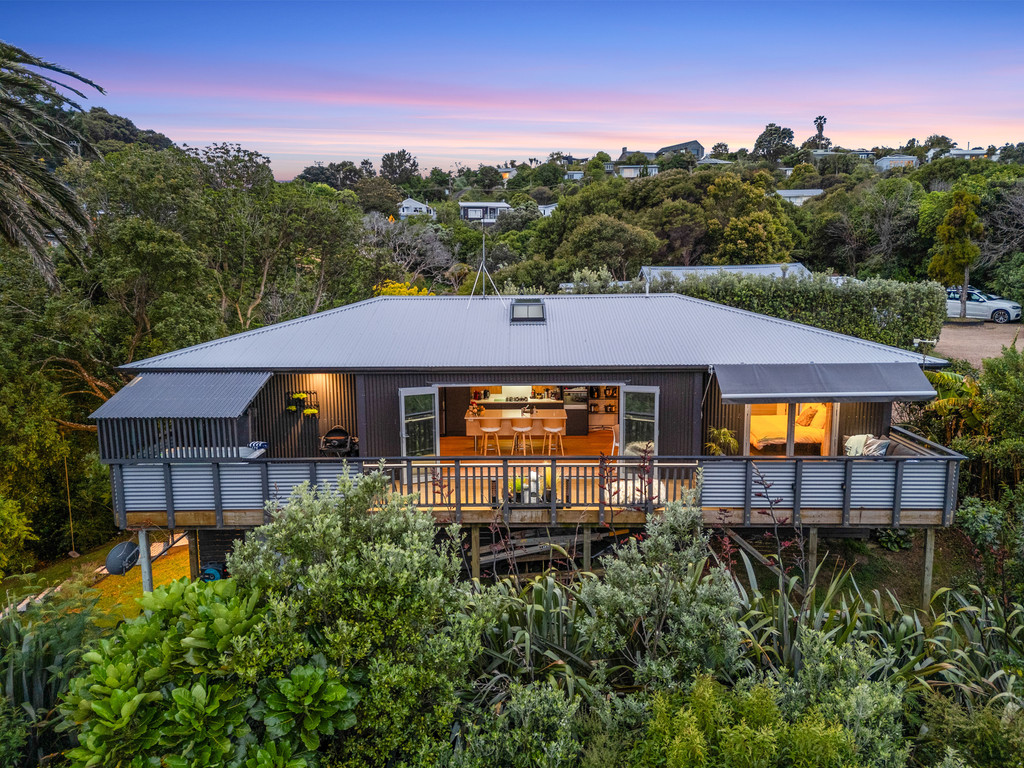 Sunny Island Living with Versatility