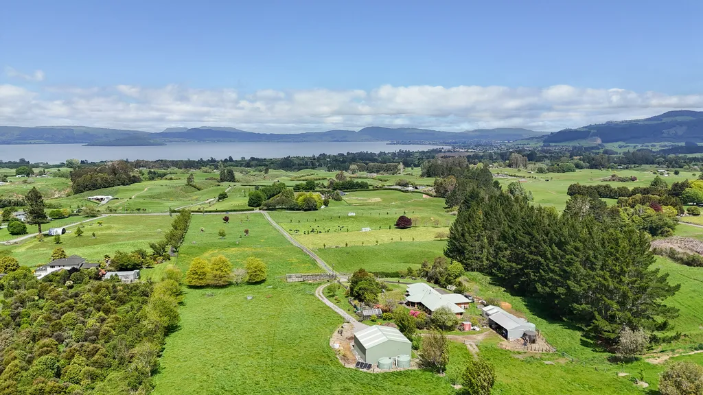 Location, Land and Lake Views