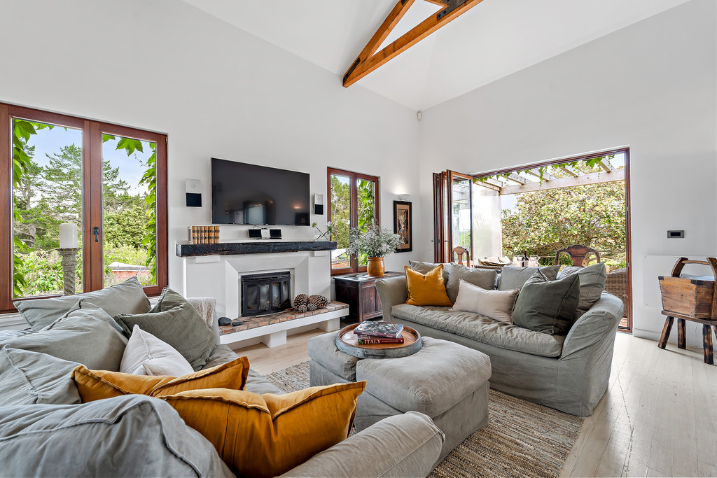 Timeless Beauty and Equestrian Luxury