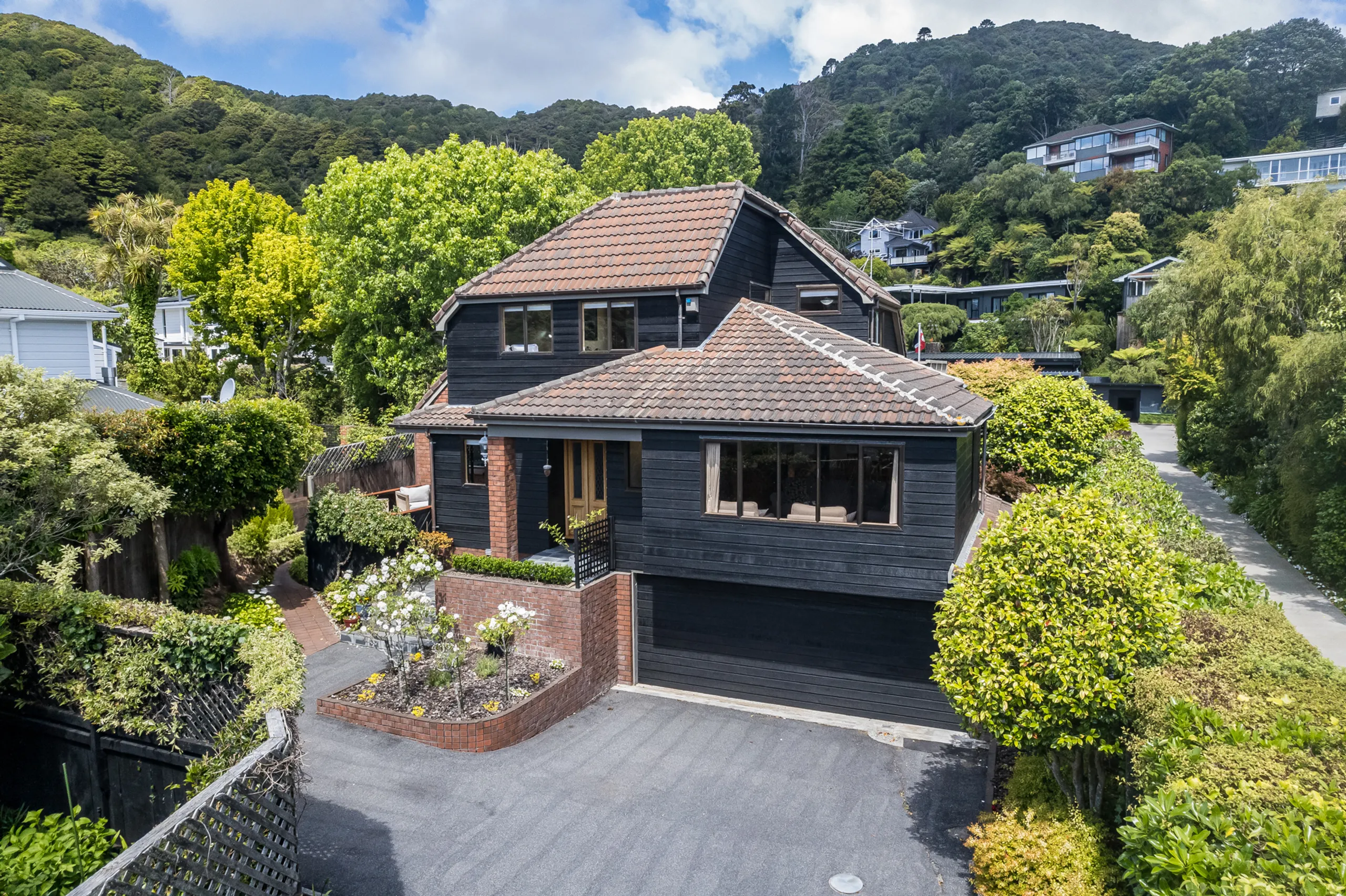 2/16 Cheviot Road, Lowry Bay, Lower Hutt City