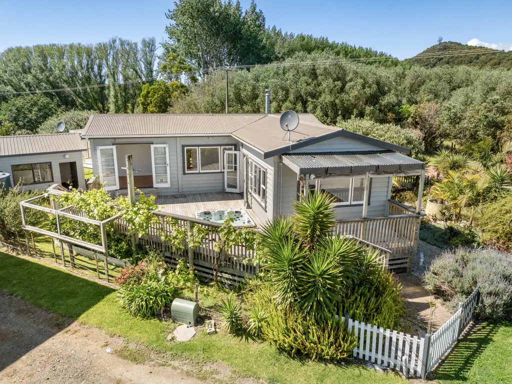 54 Mahanga Road-25
