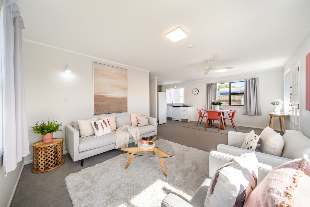 Single Level - Low Maintenance - Prime Location!