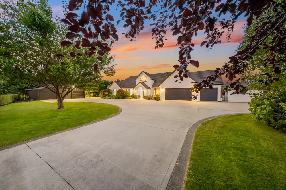 Ultimate Family Lifestyle, Exceptional Garaging