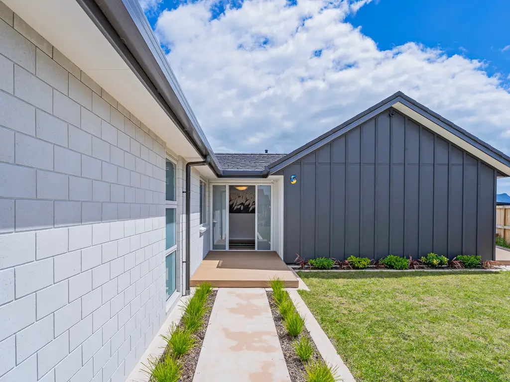 Open plan entranceway