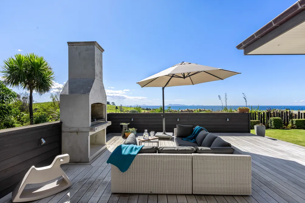 Ocean and Island views -Lifestyle balanced