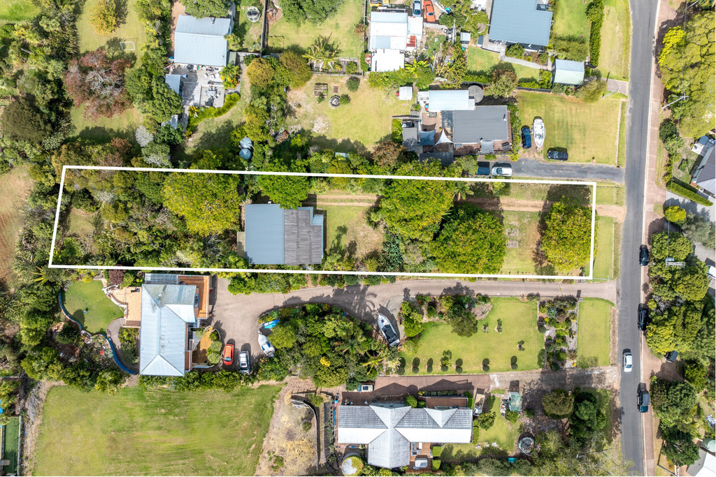 “Garden Sanctuary Meets Central Convenience”