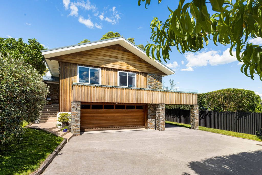 Westlake Zoned-Lock up & Leave with Double Garage