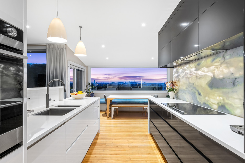 Lock up & Leave with Double Garage in Castor Bay