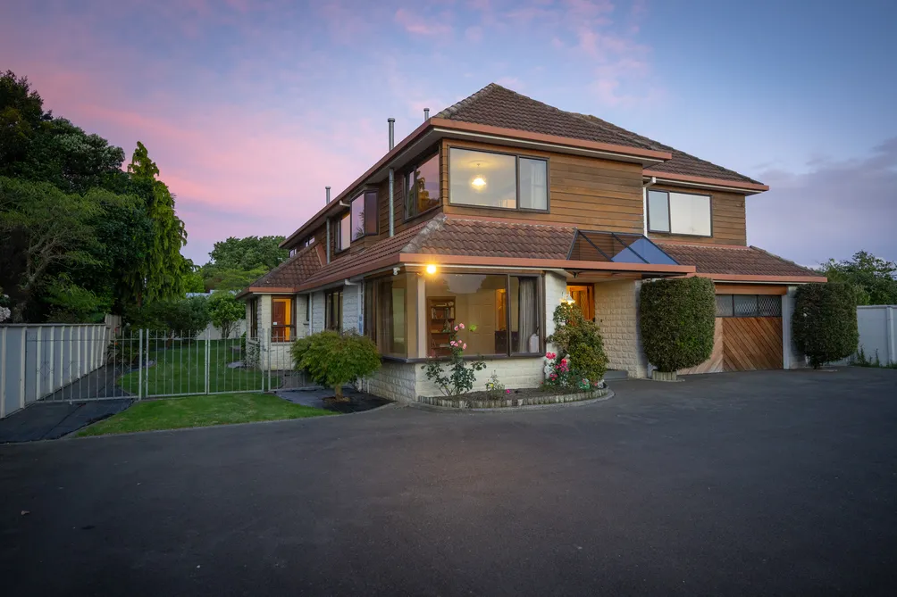 Six Bedroom Home plus Grandparents Accommodation