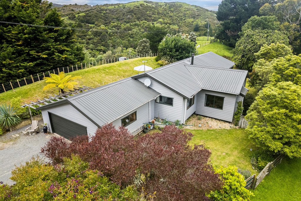 Rural Retreat with Home and Income Potential