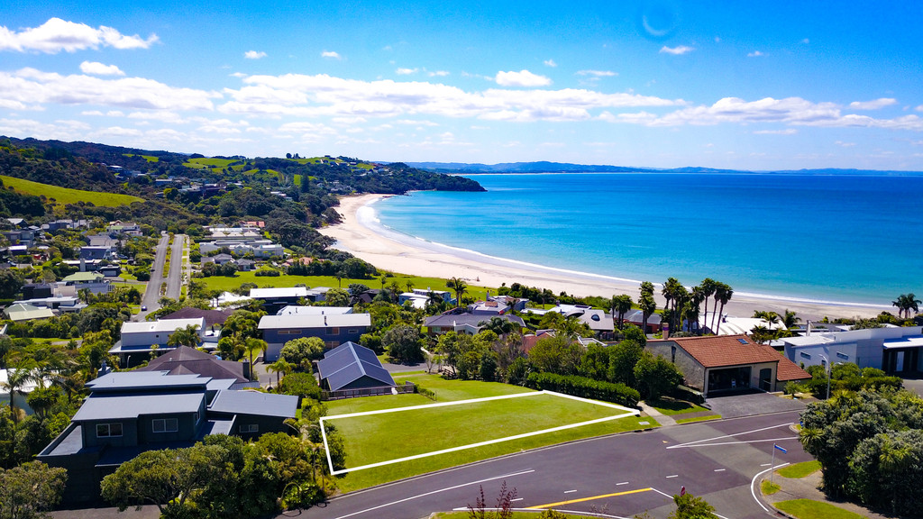 Coastal Living with Protected Ocean Views