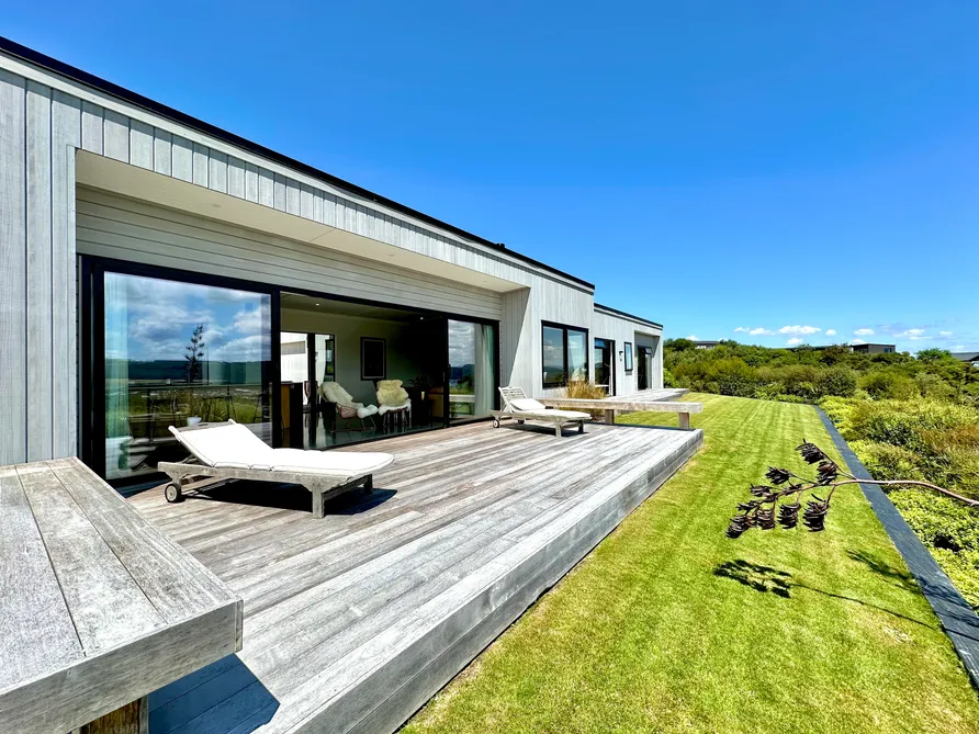 Captivating Contemporary