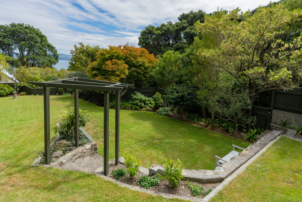 Sensational, Sunny Family Home In Days Bay