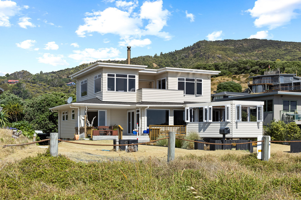 Rare Beachfront Oasis in Iconic Piha