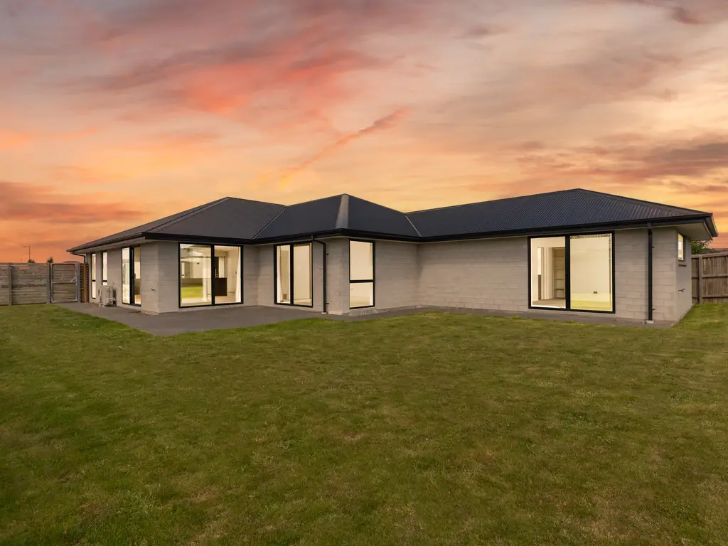 60SandhurstDriveTwilight2