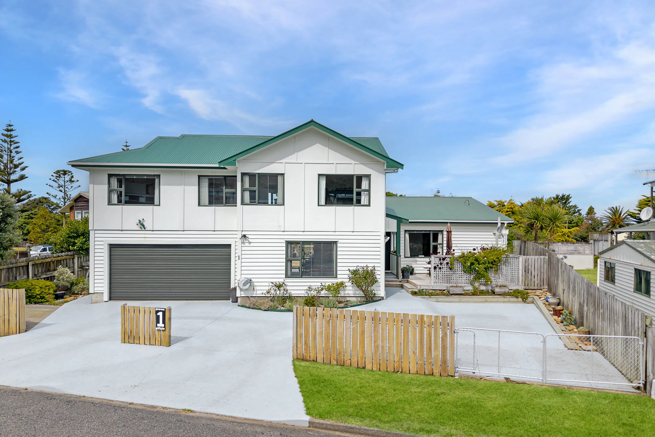 1 Tamarisk Drive, Riversdale Beach, Wairarapa