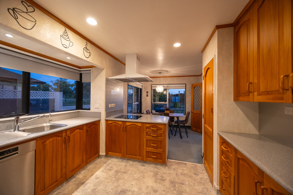 Versatile Family Living at its Best