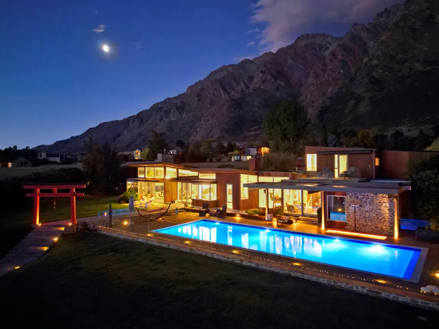 Oraka Lakeside Retreat