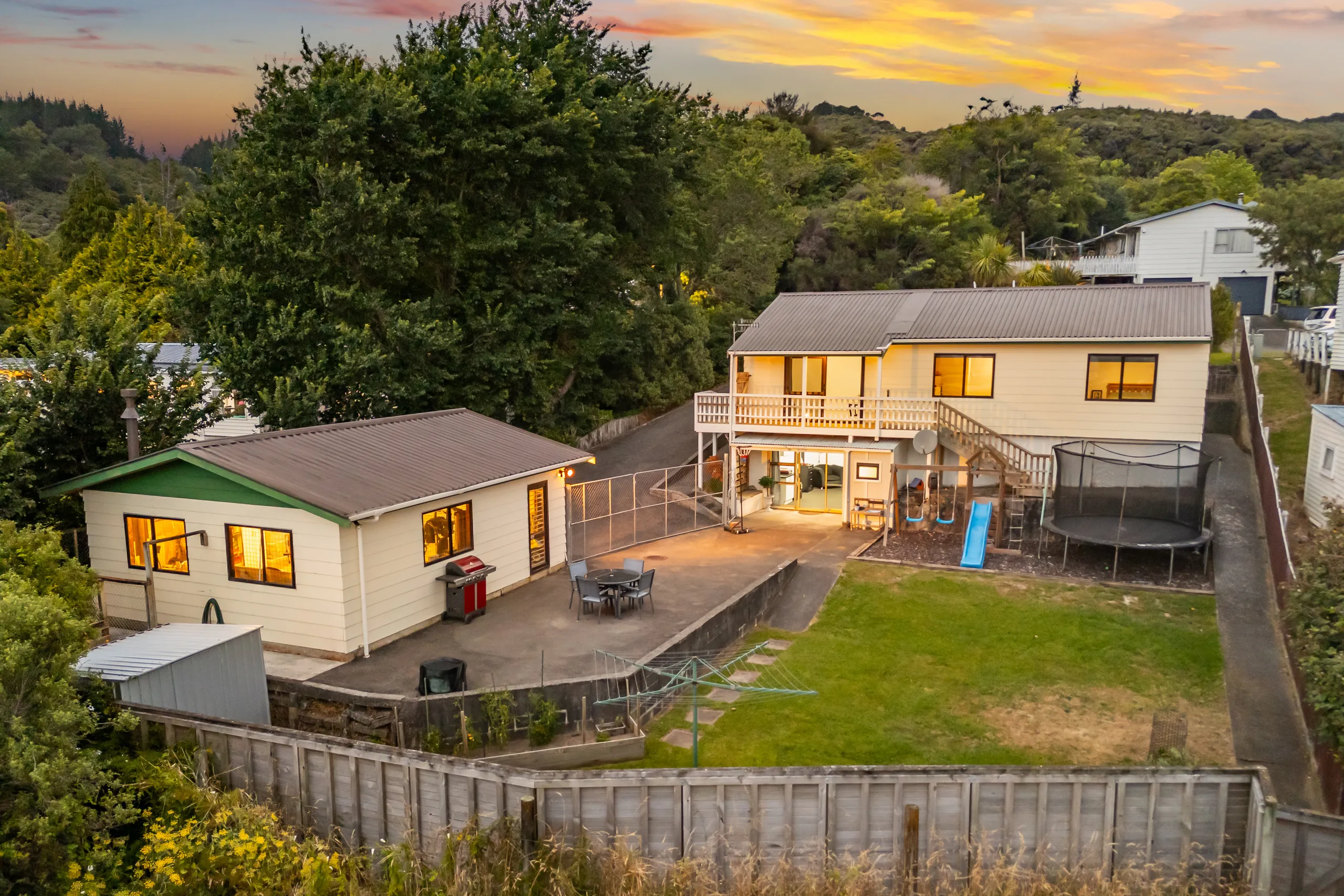 2 Oaklands Grove, Clouston Park, Upper Hutt City