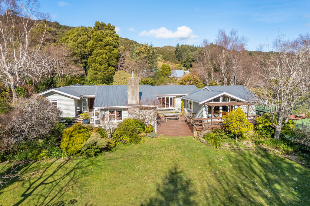 Lifestyle Opportunity – Must Be Sold