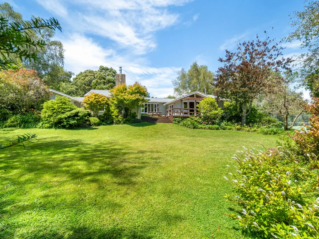 03 - Blue Mountains Road (1031) - Pickups