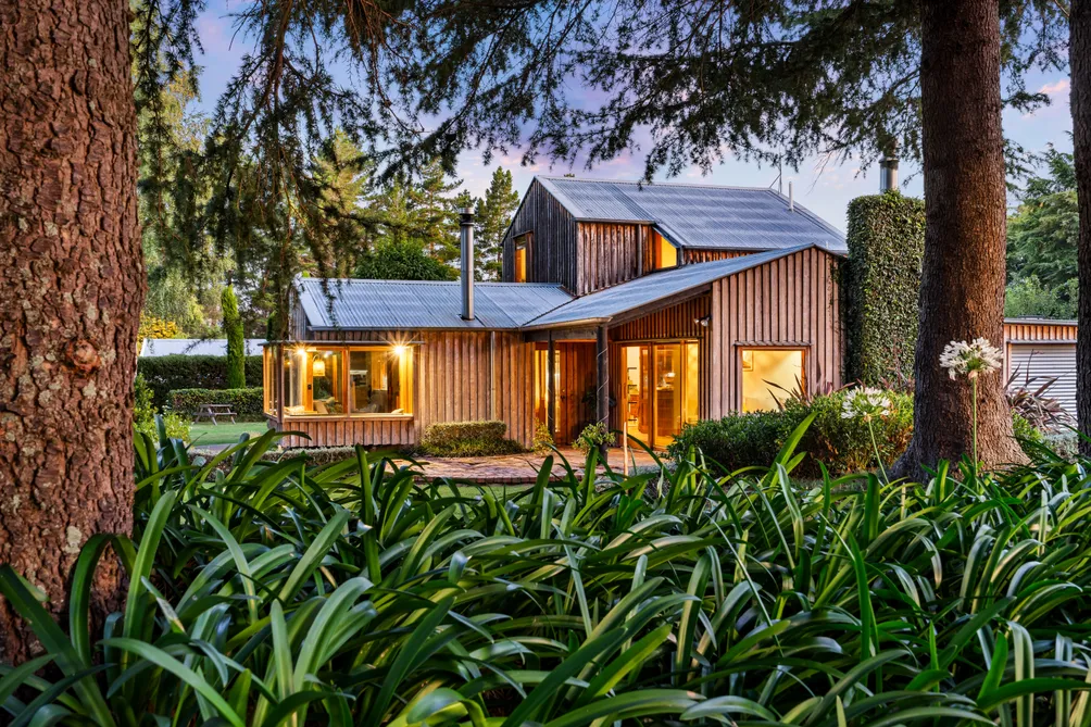 Serene Architectural Sanctuary 