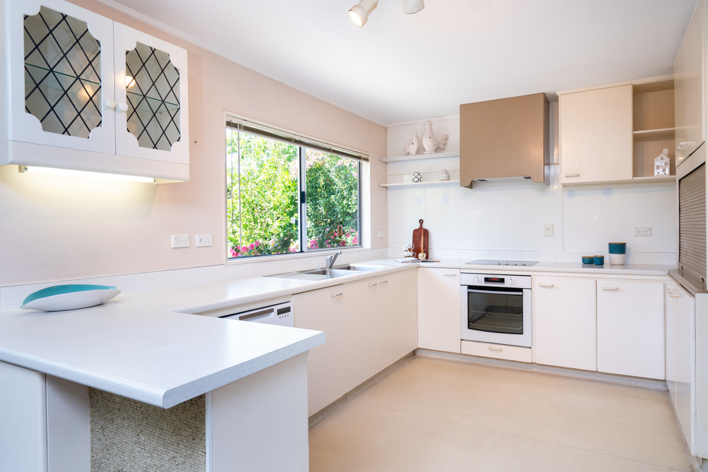 Tranquil Two Bedroom Haven in Havelock North 