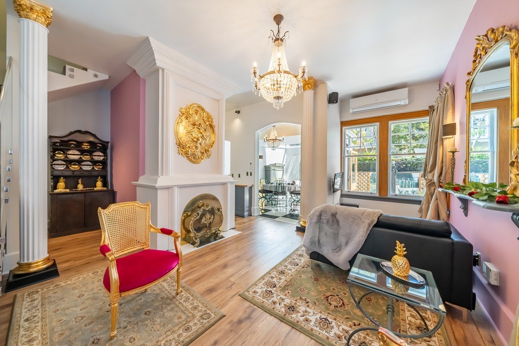 Luxurious European Charm in Prestigious Thorndon