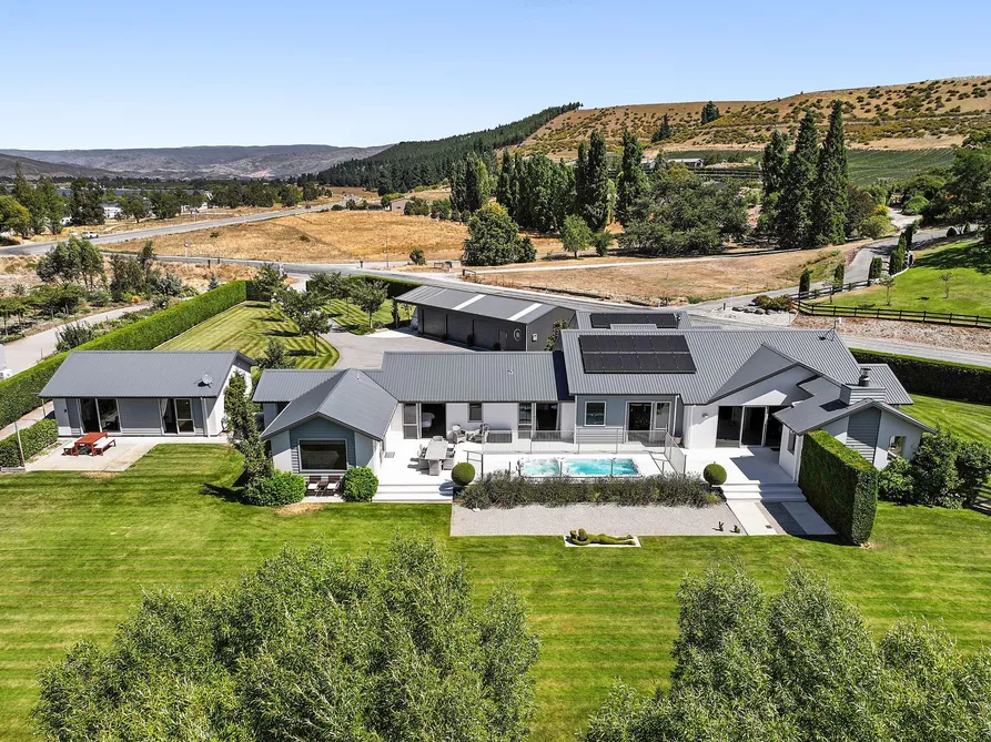 Exceptional Lifestyle and Business Opportunity