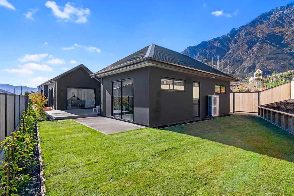 Another SOLD by Gareth Ireland!