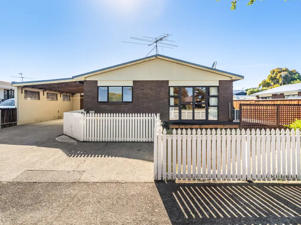 02 - Totara Park Road (88)