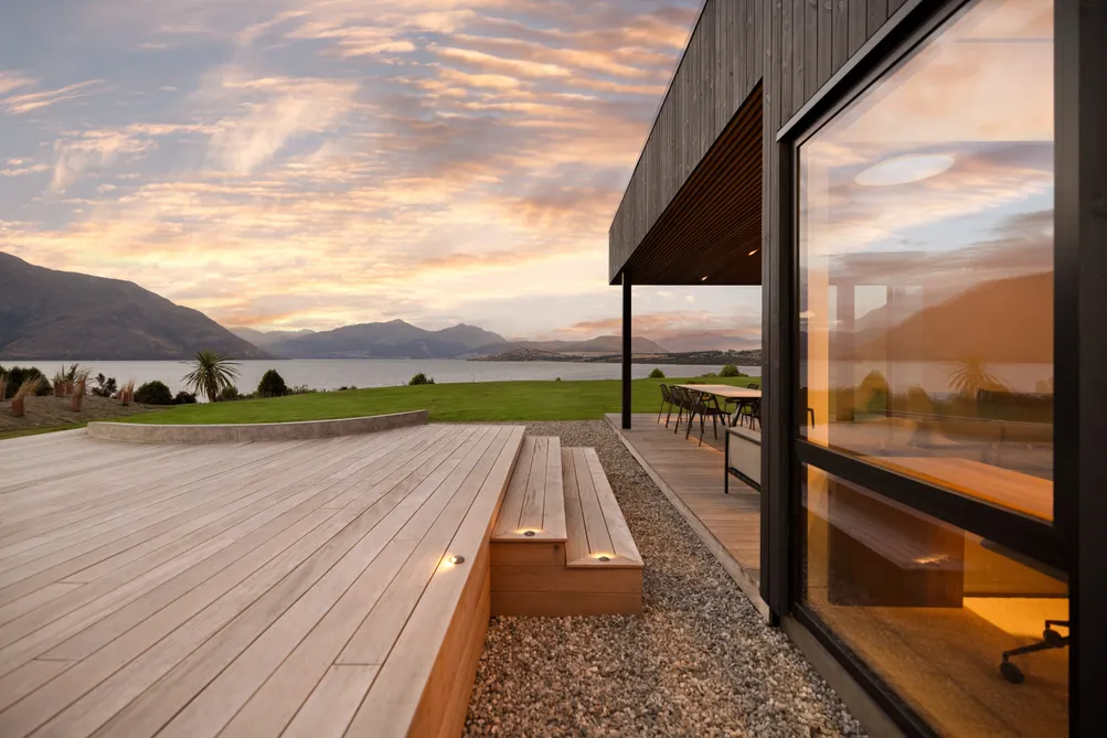 Lakefront Retreat with Beach Access