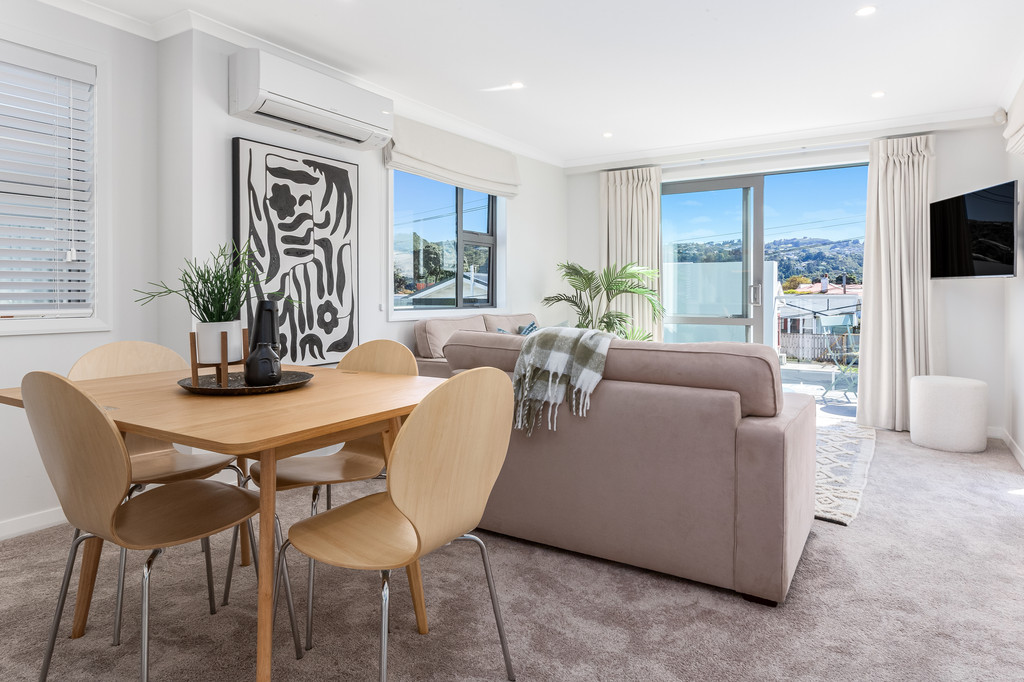 Stunning Modern Townhouse in the Heart of Petone