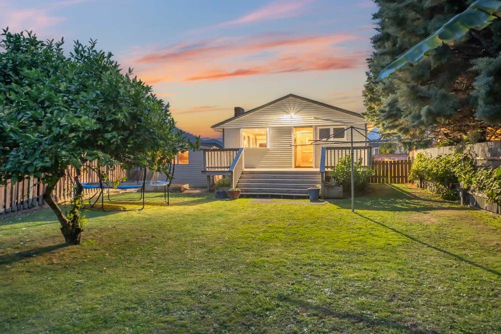 Classic Kiwi Home and Backyard