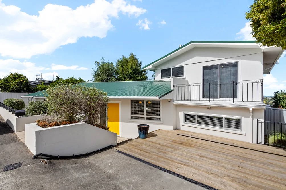 Modern Living, Panoramic Views, Pure Ease
