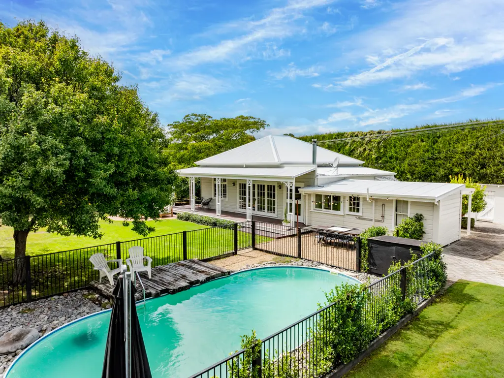 1091 Riverslea Road South Drone Stills_6_Edited