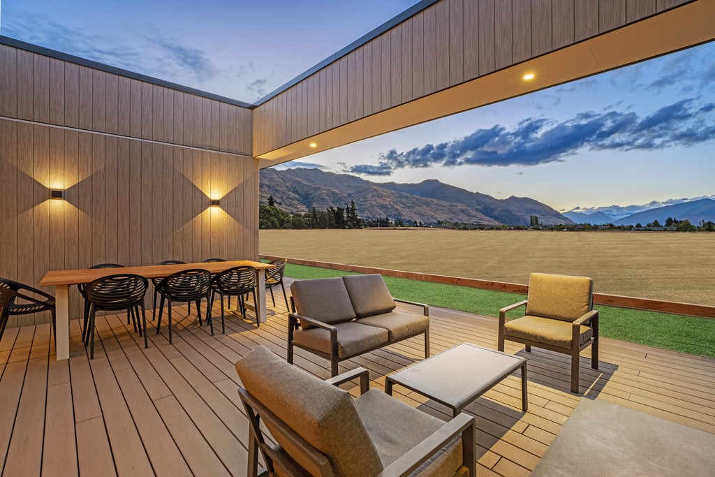 Escape to Excellence: Contemporary and Spacious