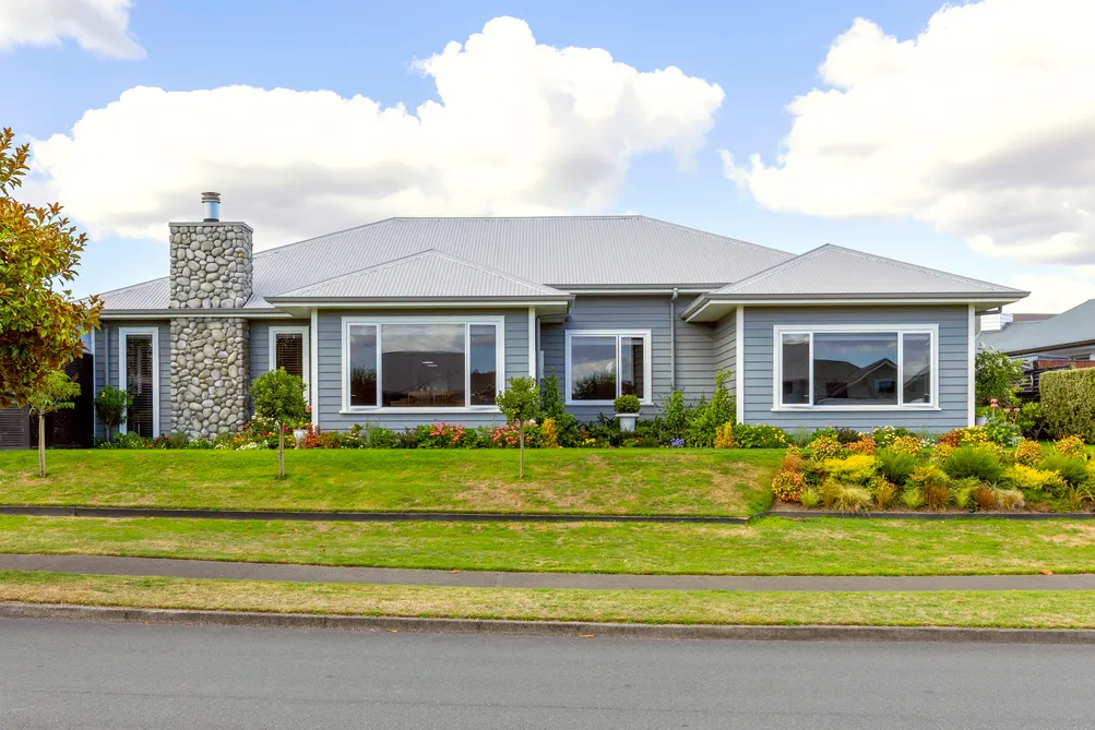 Showhome Style With Alfresco Living 