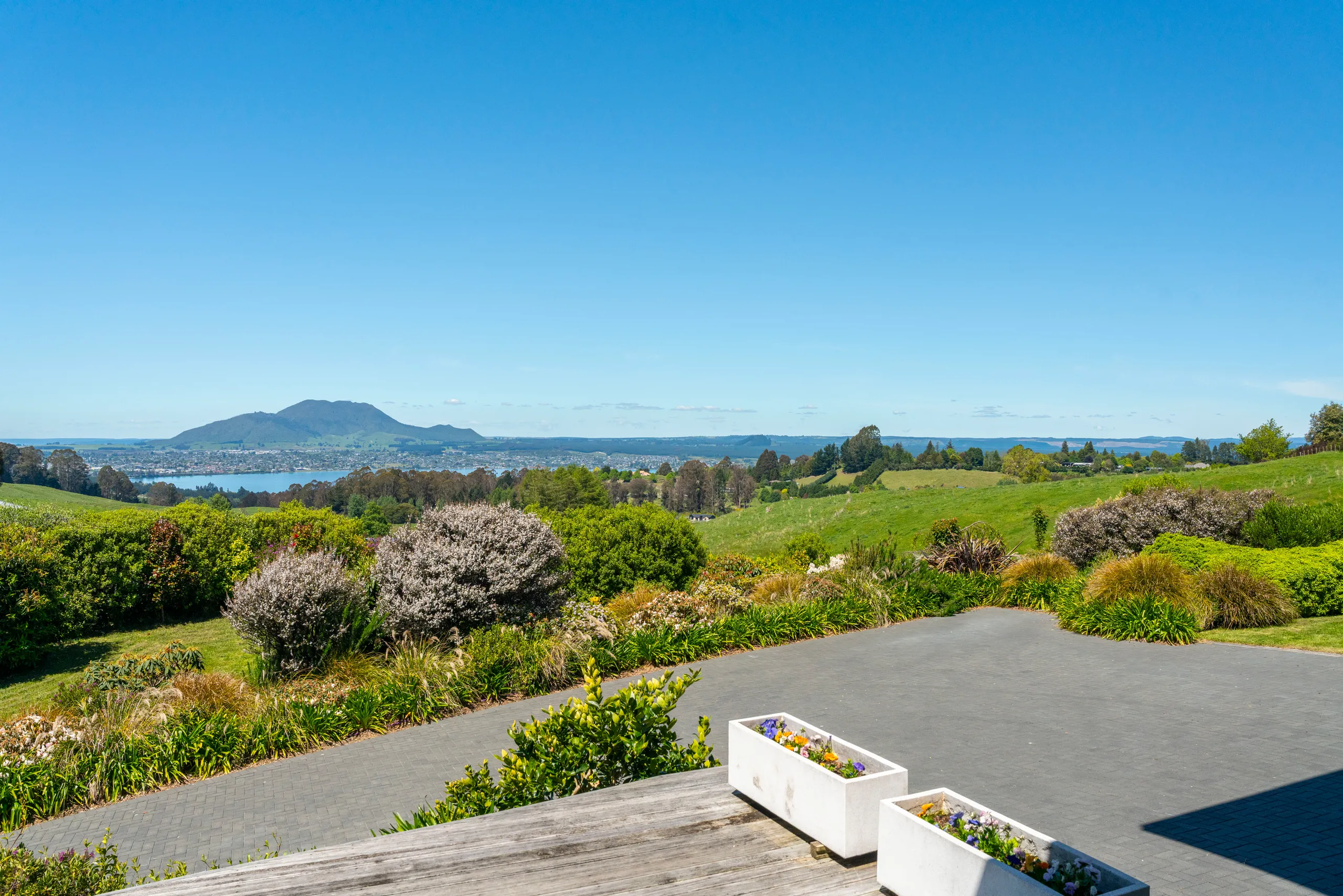 48 Stewart Glen, Acacia Bay, Taupo