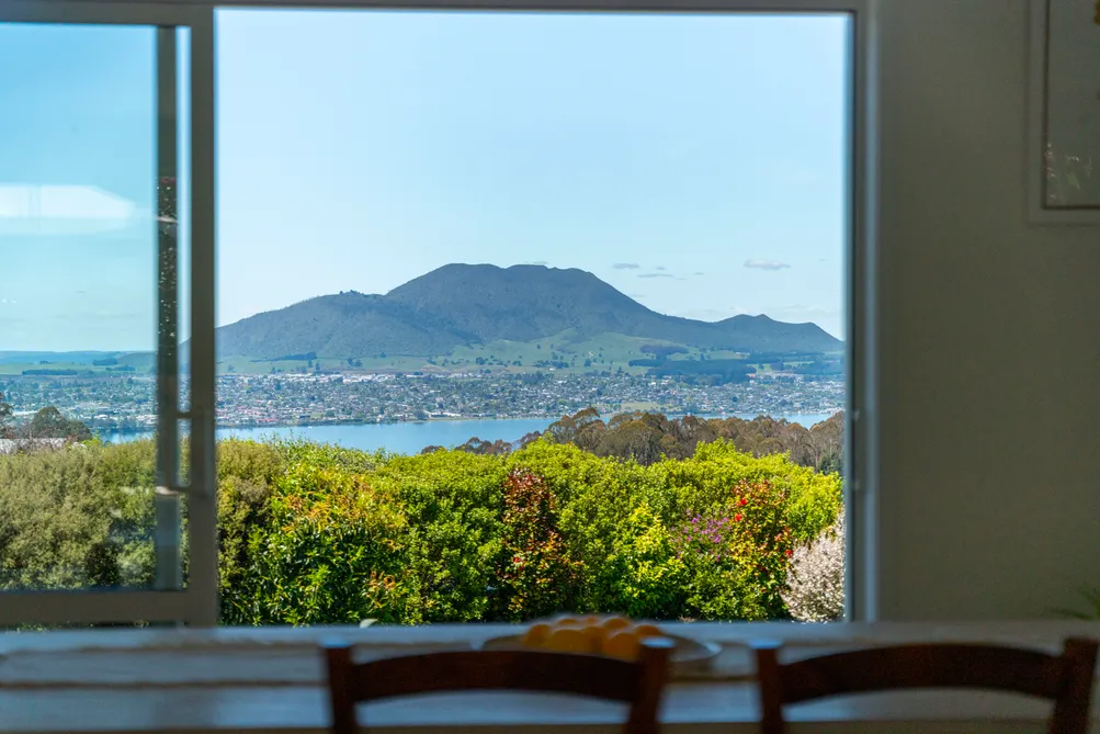 Privacy, Outlook, and Space in Acacia Bay