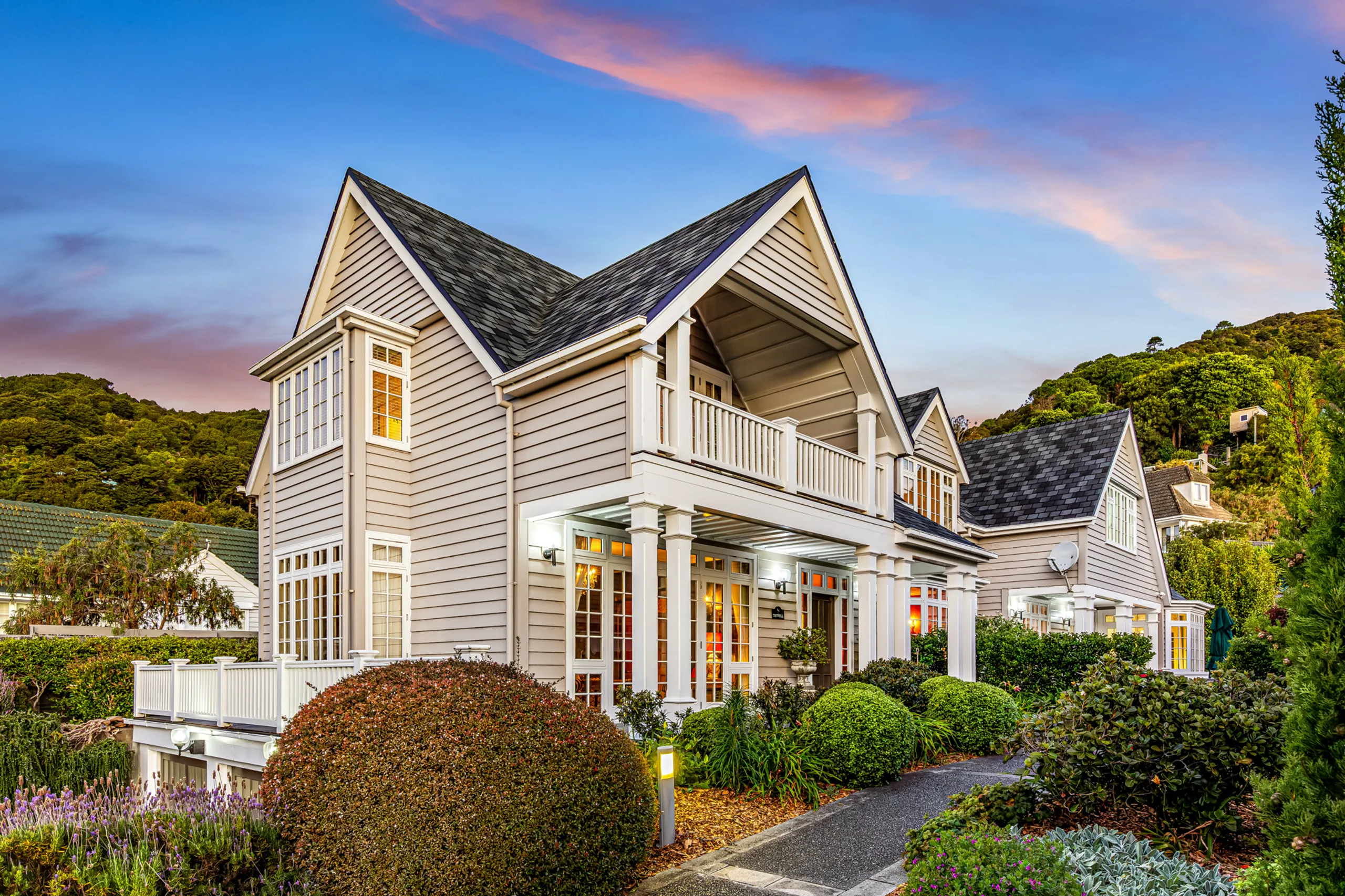 6 Cheviot Road, Lowry Bay, Lower Hutt City