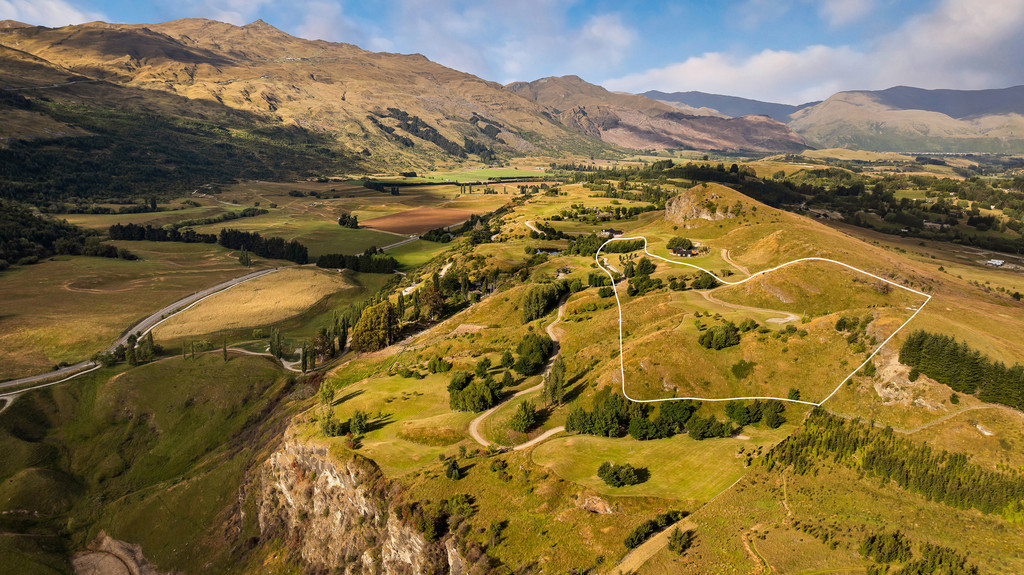 Prestige Landholding in the Heart of Dalefield