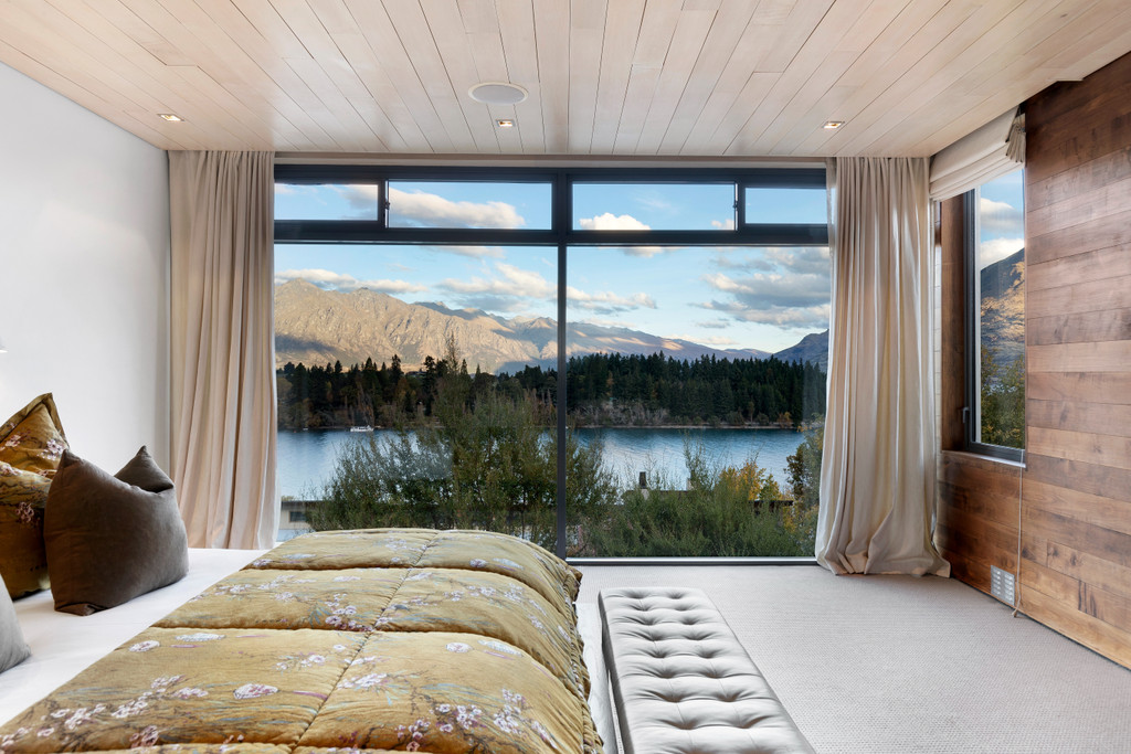 A Rare Central Queenstown Residence