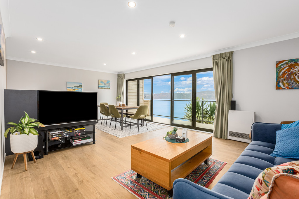 Effortless Coastal Living in Seatoun