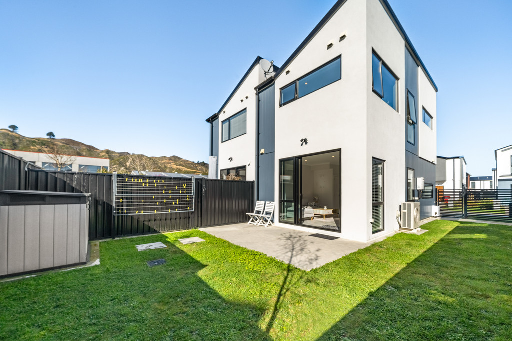 Modern Easy Living